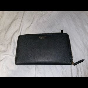 Black Kate Spade Wallet (Large)
